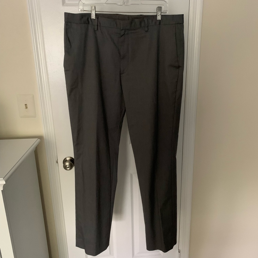 Banana Republic Mens Slim Fit Gray Slacks. Size 36x32.